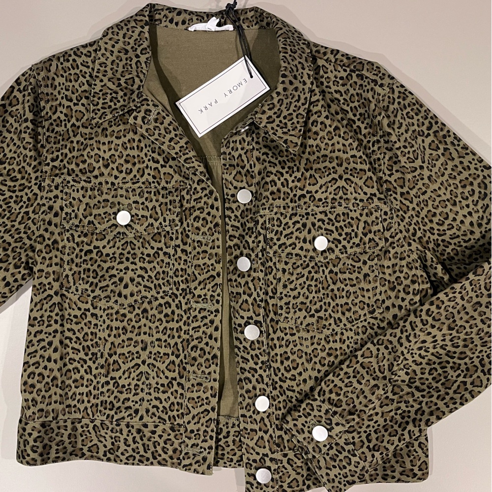 NWT Emory Park cropped leopard jacket